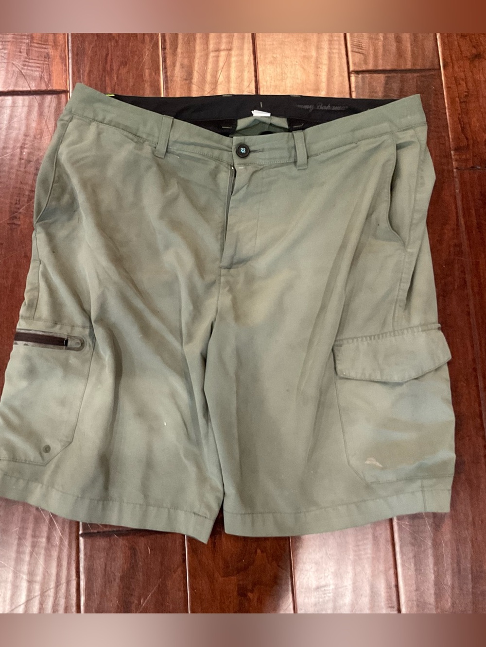 Tommy Bahama Cargo Shorts Mens 35 Green IslandZone Stretch Cayman Isles